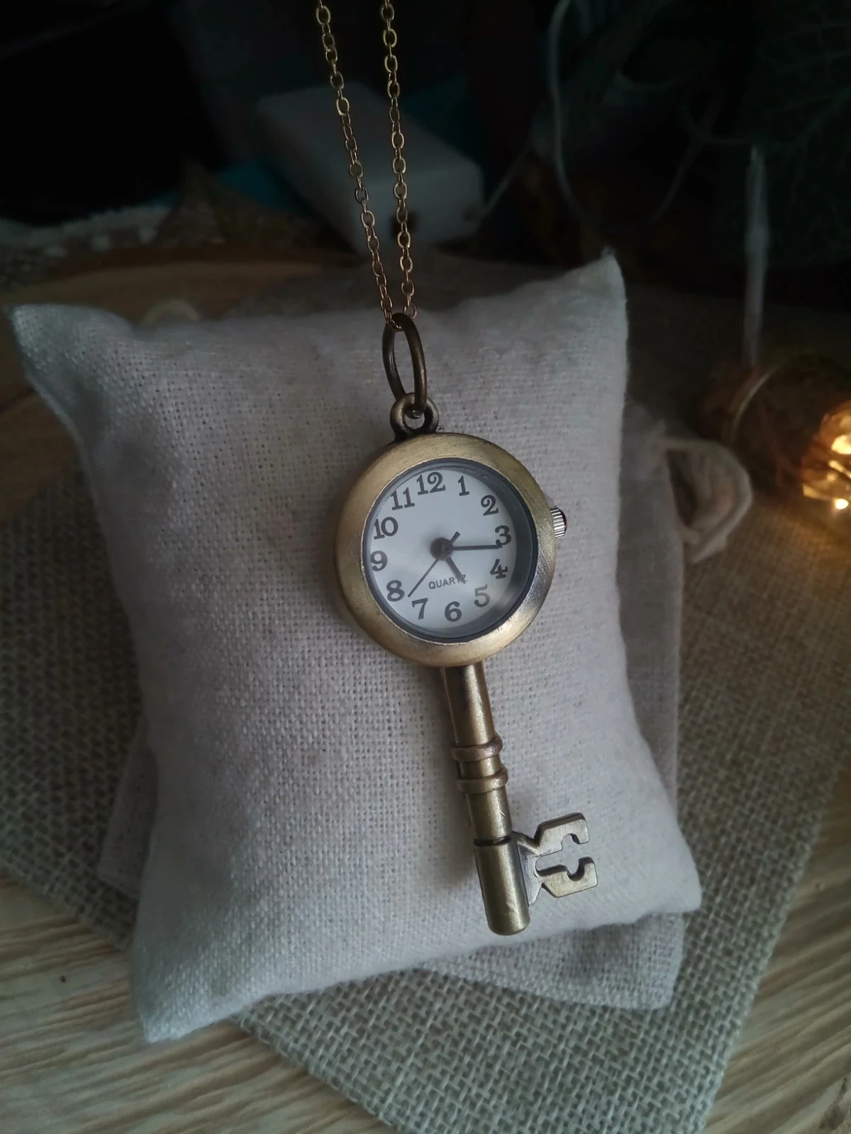 Collar colgante con reloj llave – photo 2